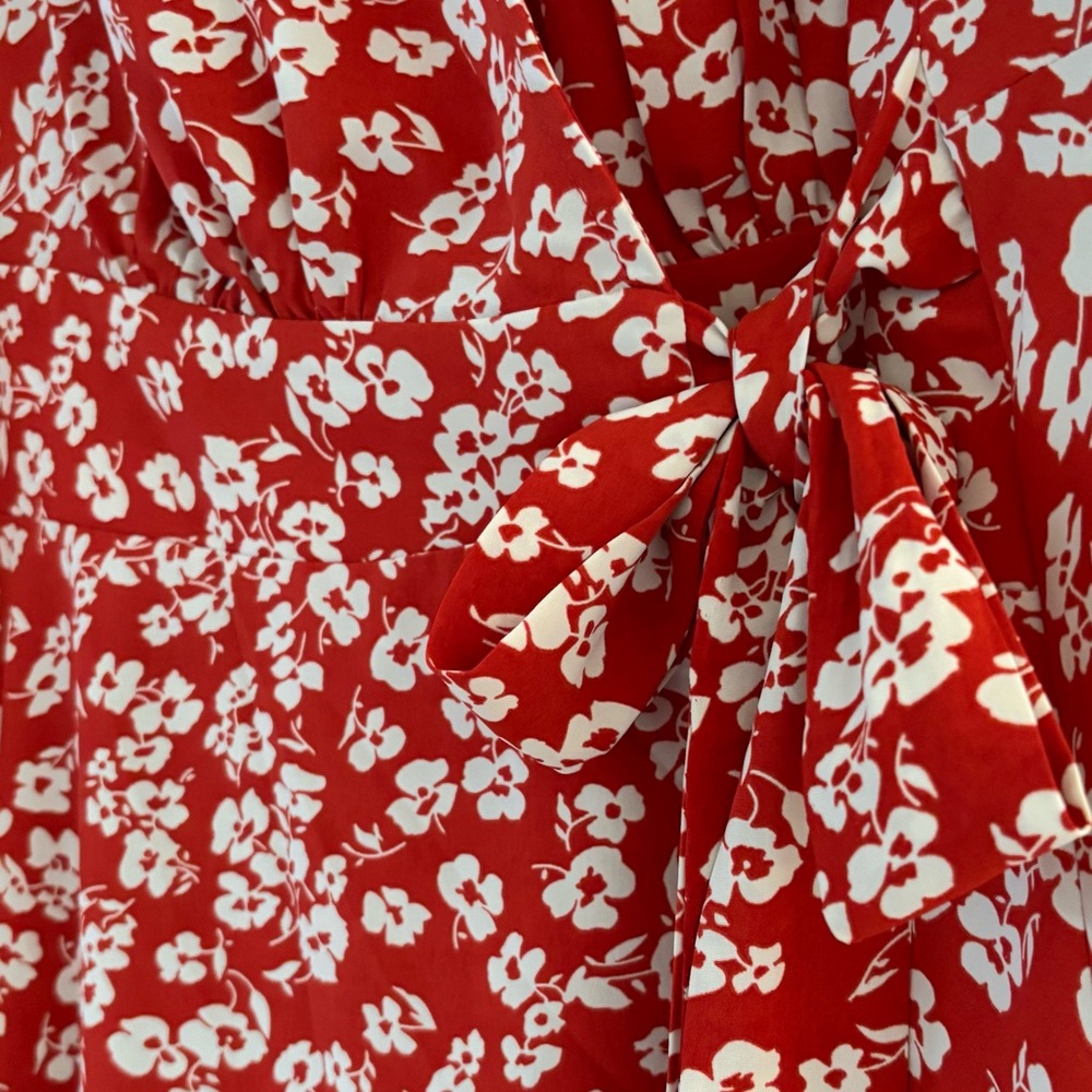 Final✨BloomChic Rusty-Red Floral Midi Dress - Picture 3 of 5